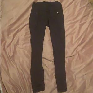 Lululemon Invigorate Leggings 7/8 Length in Size 4